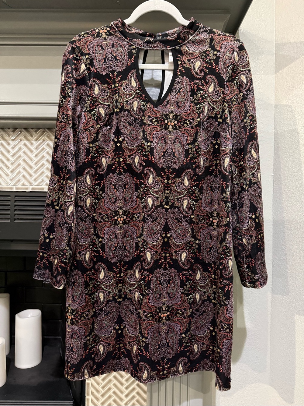 Xhilaration Black Paisley Long Sleeve Keyhole Shift Dress/Top
